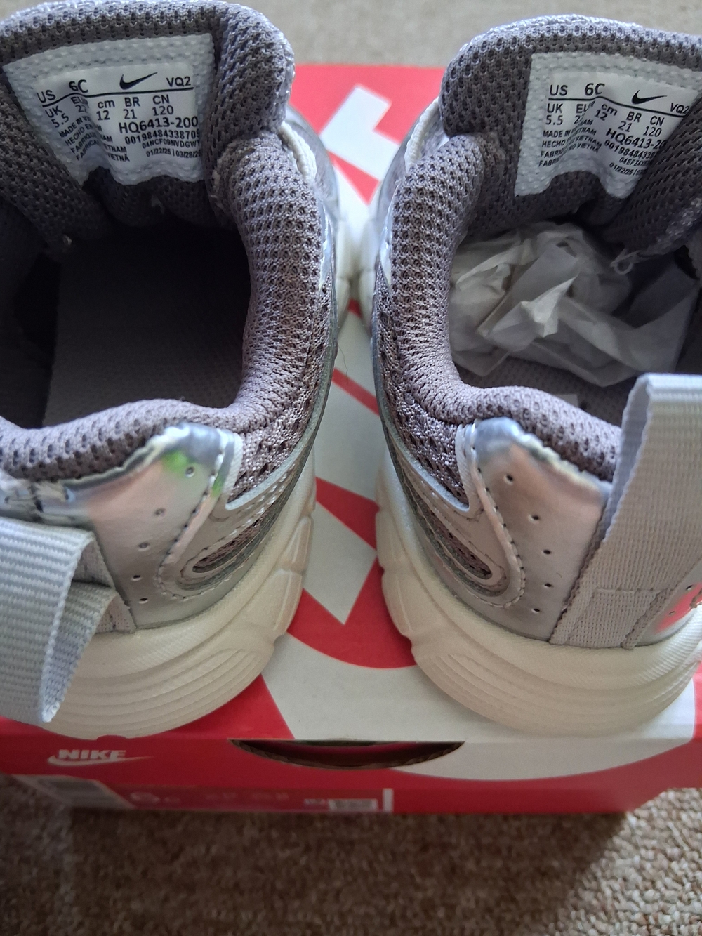NIKE INFANT/TODDLER V5 RNR SNEAKER - Picture 5 of 5